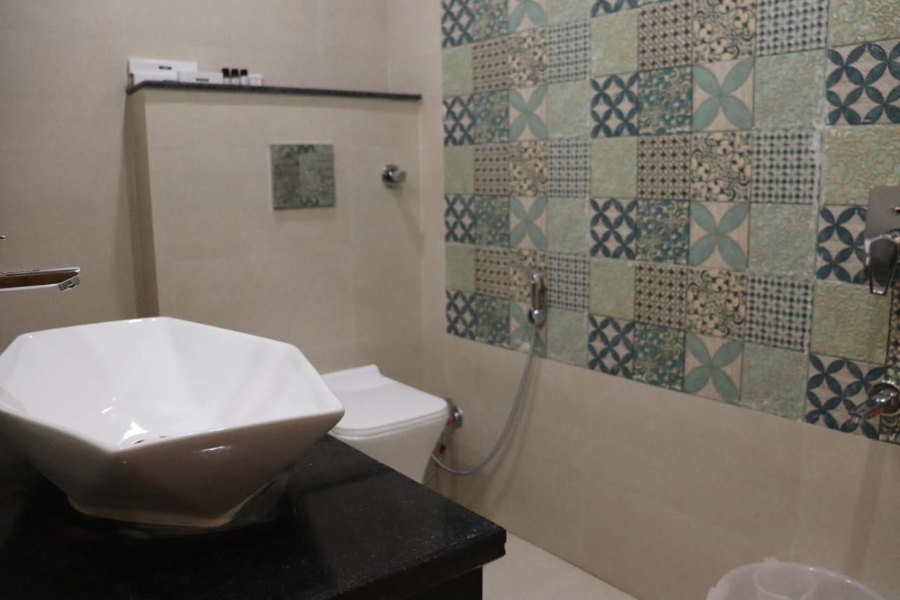 Hotel Jmb Τζοντχπούρ Εξωτερικό φωτογραφία