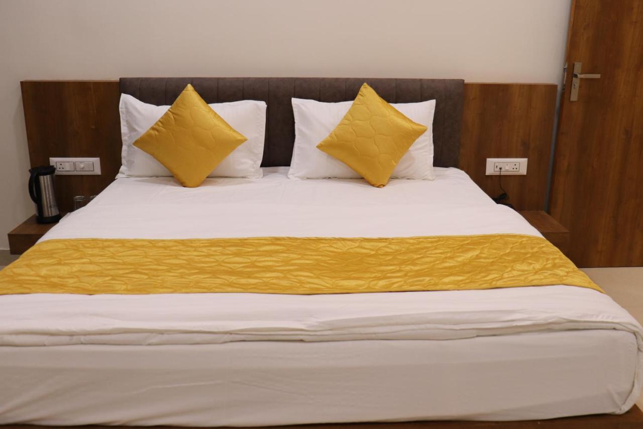 Hotel Jmb Τζοντχπούρ Εξωτερικό φωτογραφία